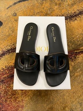 Christian Dior Blk sandals Sz 38